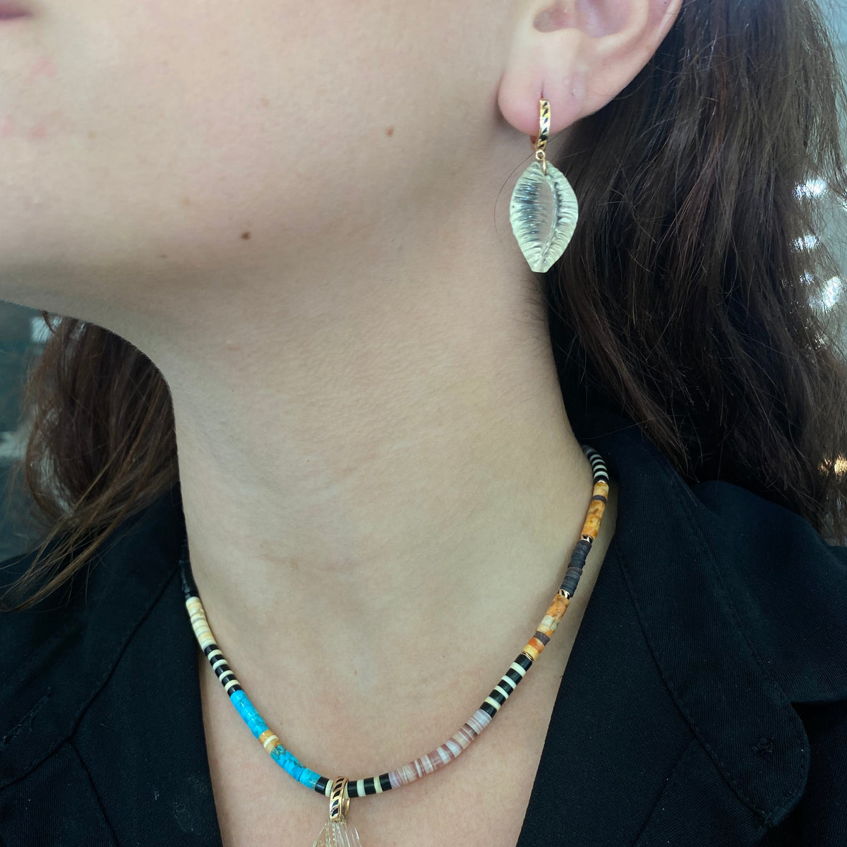 CARVED LEMON QUARTZ COWRIE EARRINGS, 18k rose gold & black enamel
Carved lemon quartz
, Earrings, DEZSO