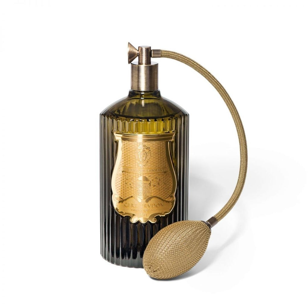 ROOM SPRAY, Trudon's signature scents are also available as room sprays. They are available in large glass bottles, hand-made in Tuscany. 
12.6 Fl.oz 
Dimensions: H: 18 cm Ø: 7 cm 
, Fragrance, Trudon