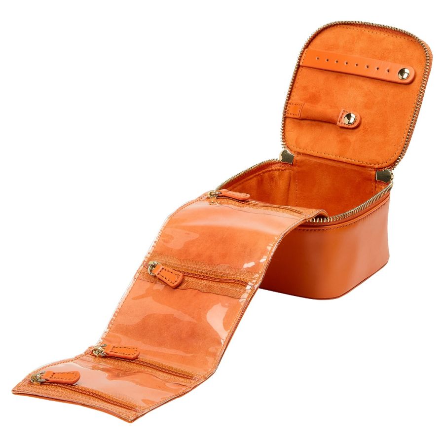 MARIA ZIP JEWELRY CUBE, Storage: 1 ring bar, 1 earring bar, 5 zip compartments 
LusterLoc™: Allows the fabric lining the inside of your jewellery cases to absorb the hostile gases known to cause tarnishing. Under typical storage conditions, it can prevent tarnishing for up to 35 years. 
4.5" L X 4.5" W X 3" H 
, Gifts, WOLF DESIGNS, INC
