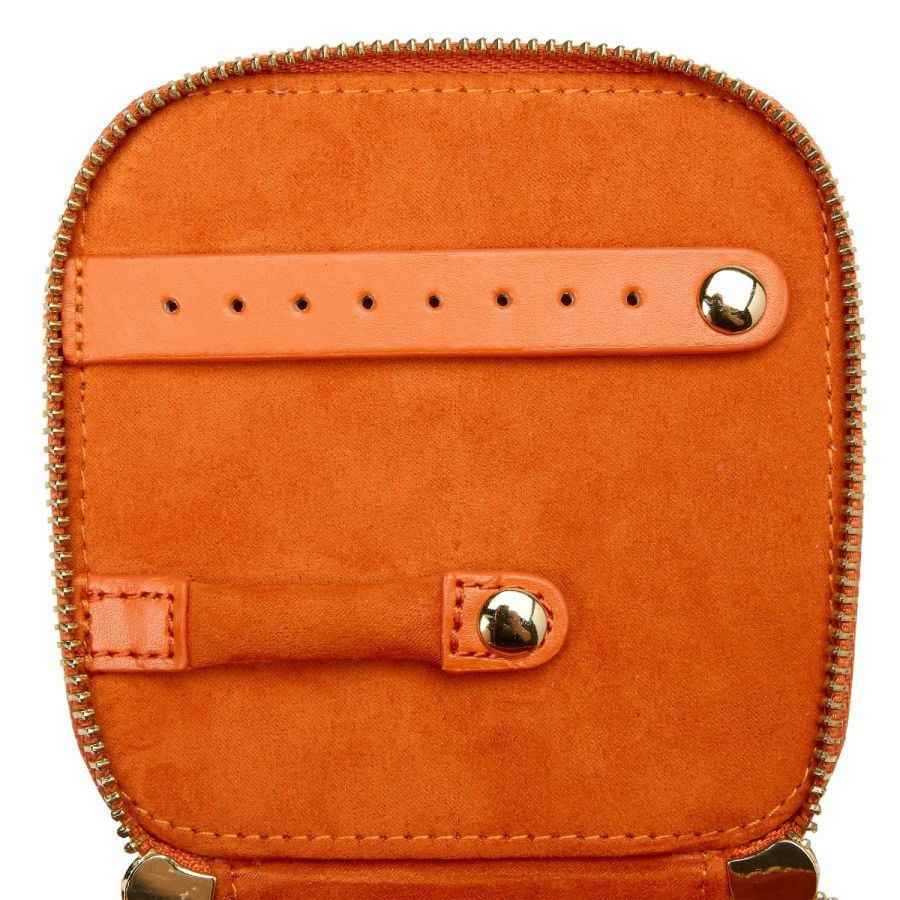MARIA ZIP JEWELRY CUBE, Storage: 1 ring bar, 1 earring bar, 5 zip compartments 
LusterLoc™: Allows the fabric lining the inside of your jewellery cases to absorb the hostile gases known to cause tarnishing. Under typical storage conditions, it can prevent tarnishing for up to 35 years. 
4.5" L X 4.5" W X 3" H 
, Gifts, WOLF DESIGNS, INC