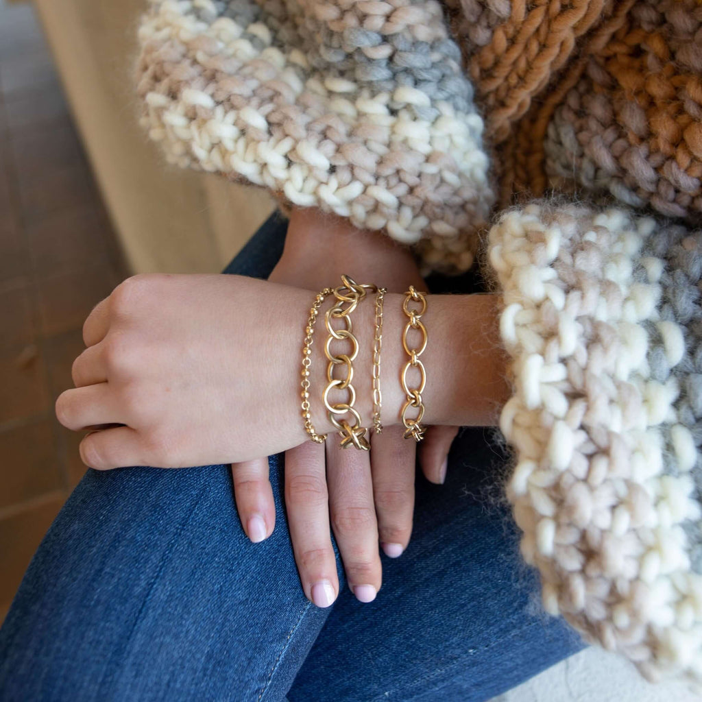 SINGLE STONE CREW BRACELET featuring Handcrafted 18K yellow gold oval and round link bracelet. Bracelet measures 7.5". Please inquire for additional customization.