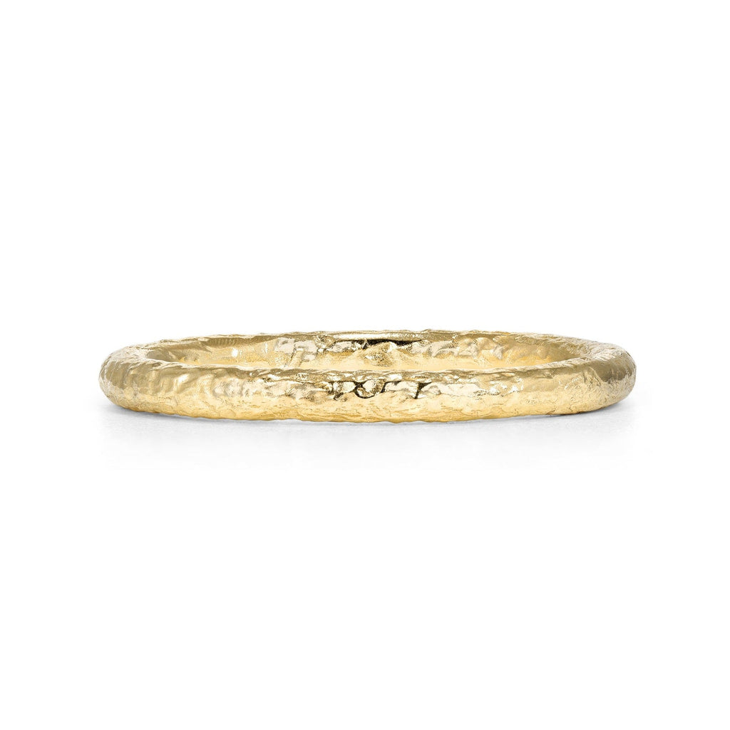 SINGLE STONE LARGE JANE - 18K BAND | 2mm handcrafted hammer finished 18K gold band. Please inquire for additional customization.