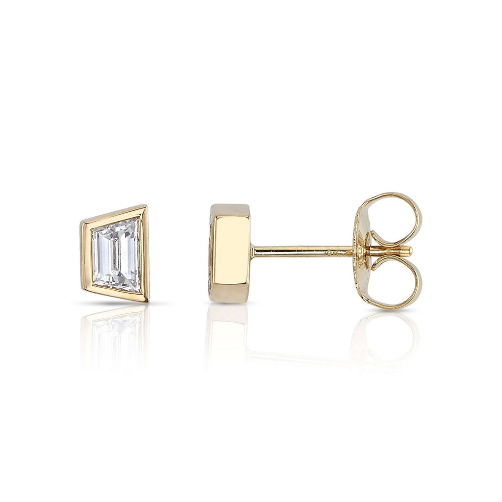 SINGLE STONE SLOANE STUDS | Earrings featuring 0.98ctw F/VS1 trapezoid cut diamonds bezel set in handcrafted 18K yellow gold stud earrings.