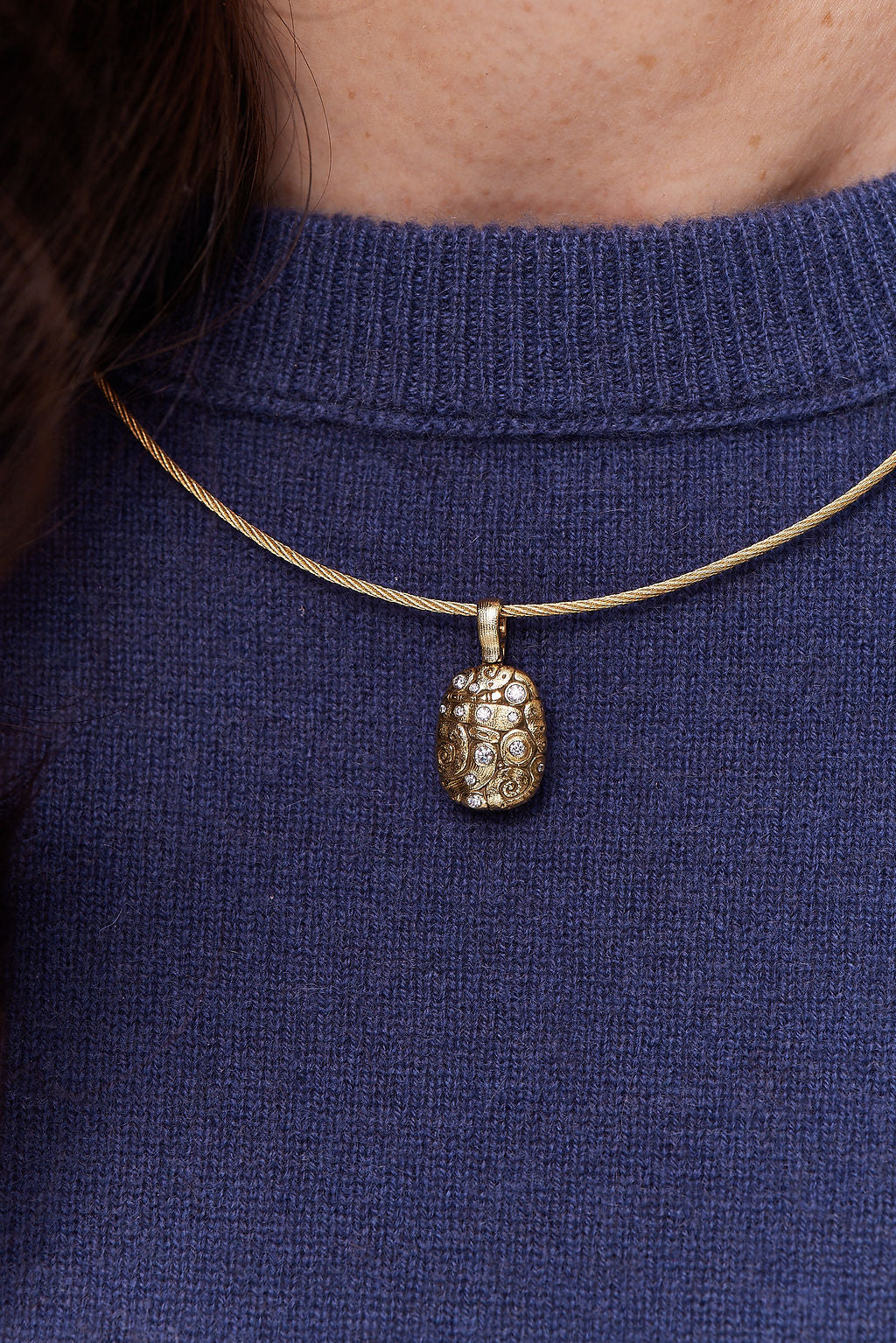 FLORA PENDANT NECKLACE, 18k yellow gold 
0.17ctw Brilliant cut diamonds 
1.5mm cable link chain 
18" in length  
Made in New York 
, NECKLACES, ALEX SEPKUS