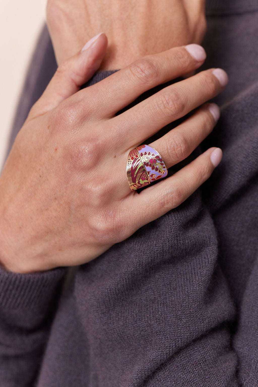 SARI LUCKNOW RING JACKETS, 14k yellow gold 
Enamel 
Size 6.75 
Made in London, RINGS, Alice Cicolini