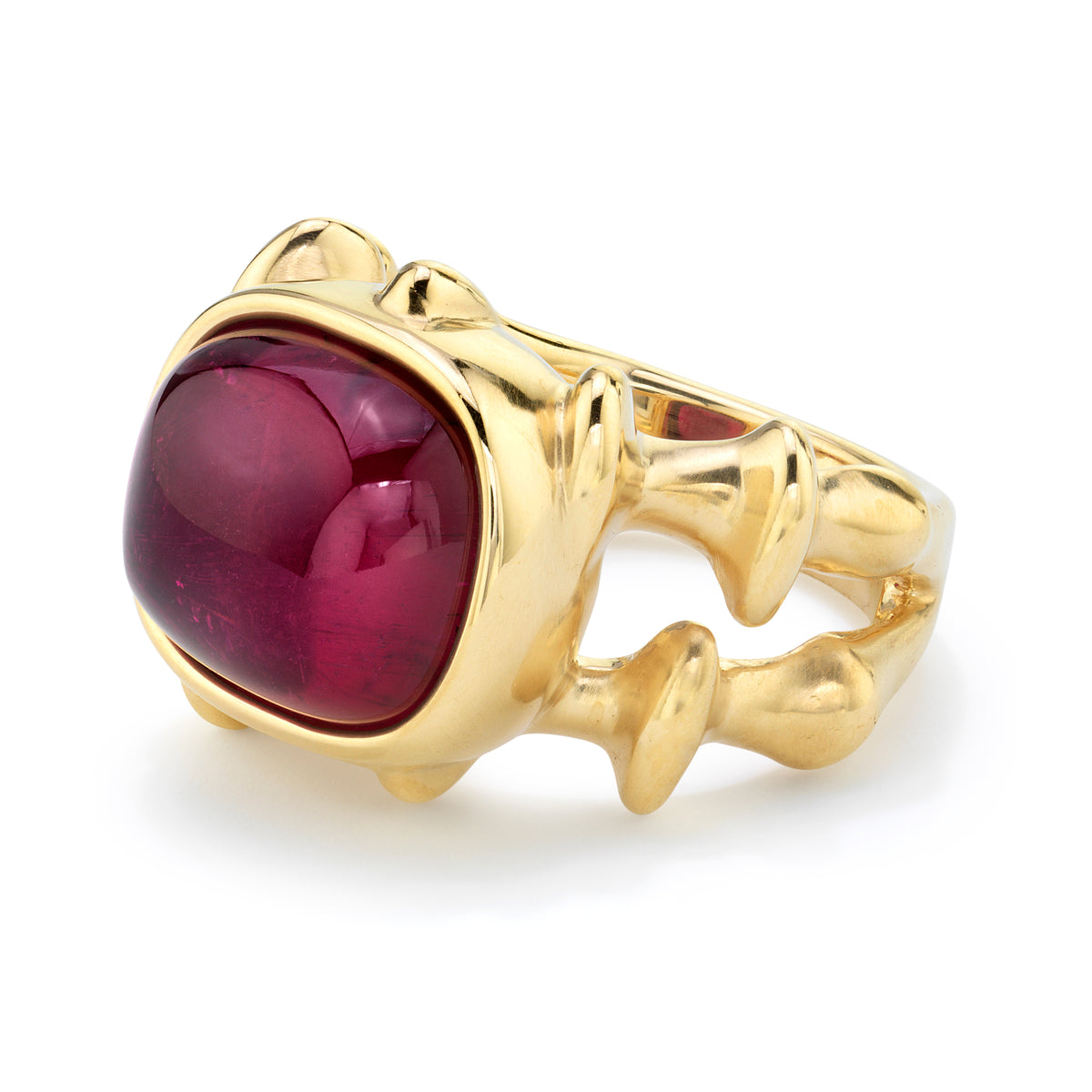 RUBELLITE CHRONA DEMI RING, 10.07ct cabochon rubellite  
18k yellow gold  
Size 6.5, Band, VRAM