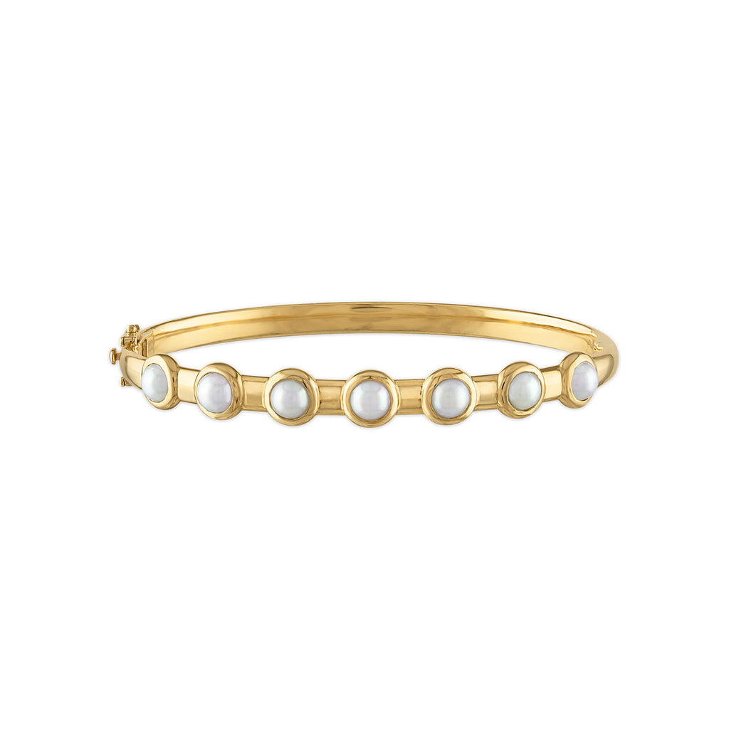 VIC BANGLE - PEARL, 18k yellow gold Pearl Size 17 Made in New York, Bracelet, Jade Ruzzo
