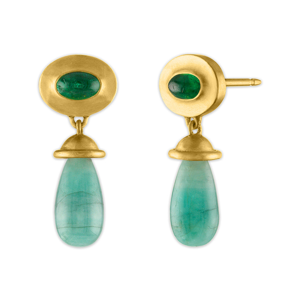 EMERALD ALABASTRA DANGLE EARRINGS, 22k yellow gold 
Cabochon emeralds, EARRINGS, PROUNIS
