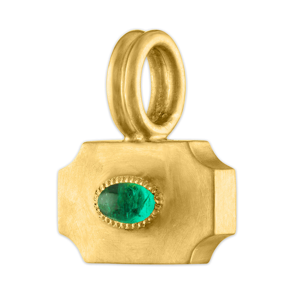 EMERALD SMALL ODE PENDANT, 22k yellow gold 
Cabochon emerald, Charms & CHARMS, PROUNIS