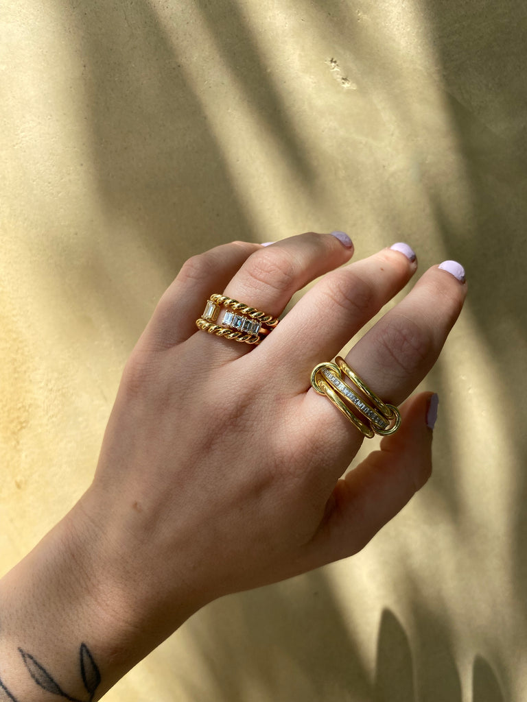 RENE, Three linked rings in 18k yellow gold 18k yellow gold connectors 1.07ct TW carrè diamonds Size 6.5 Made in Los Angeles, Ring, Spinelli Kilcollin