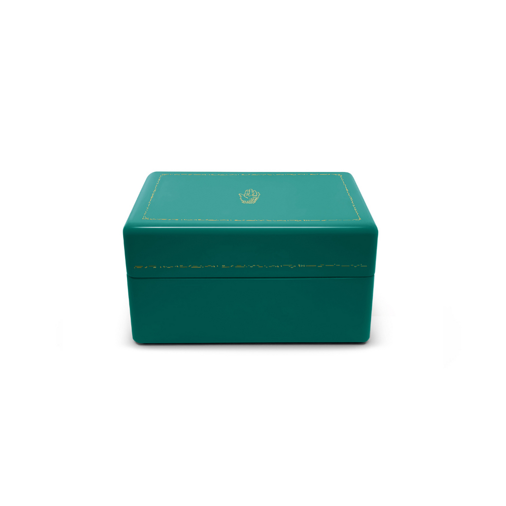 MALACHITE GREEN MINI TRUNK, Color: Malachite green lacquer and blue-green interior Wood with high lacquer finish 3 levels of storage Features delicate gold effect inlay Brass plated hardware Faux suede interior 10" x 6.9" x 5.1", Jewelry Case, Trove
